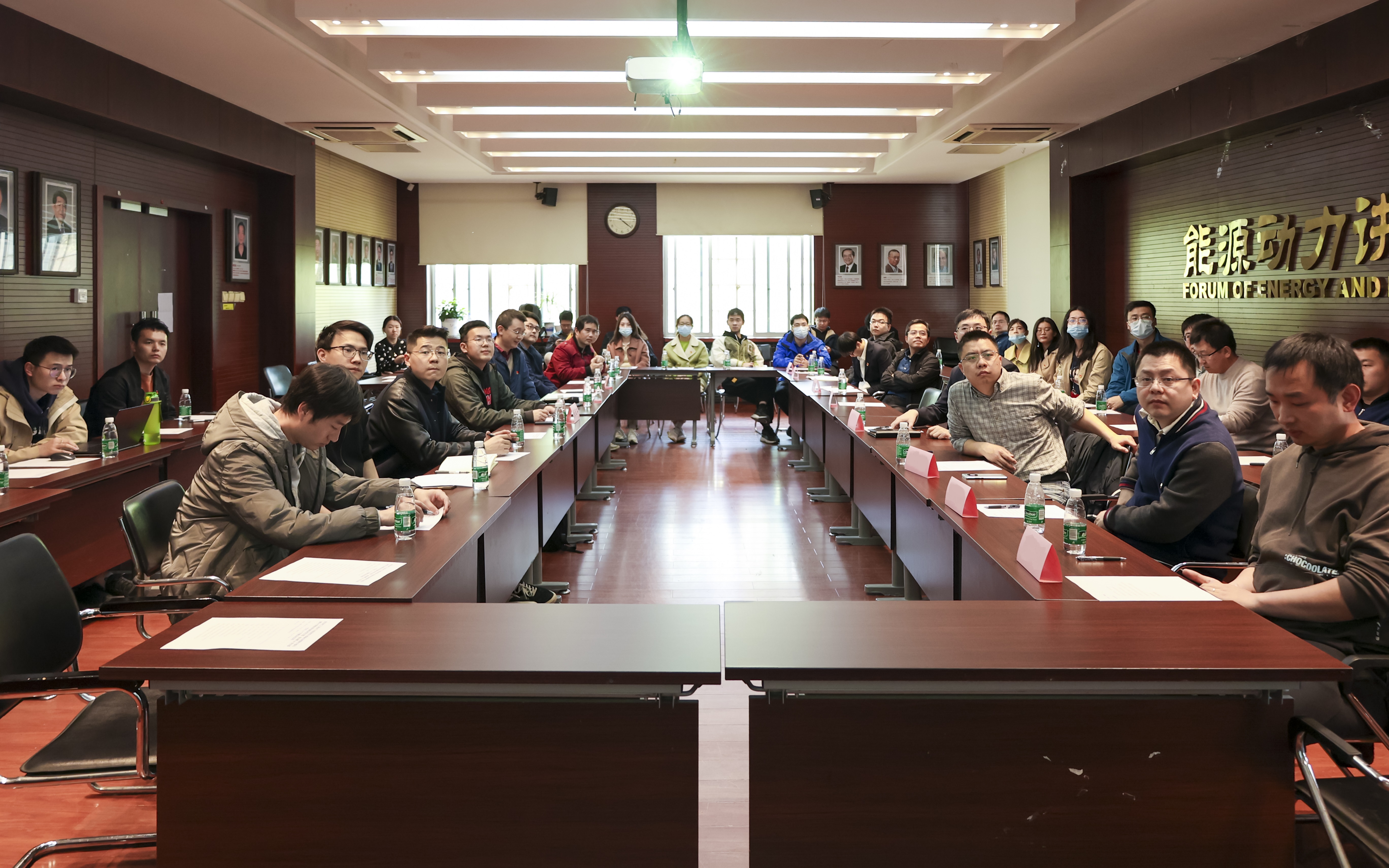 20230408-新闻稿-航天科工三院水下总体部党支部与华体会网页版能动系流机所党支部、能动博201党支部“红色1 1 1”共建活动-郭慧娜-图3-会议现场.jpg