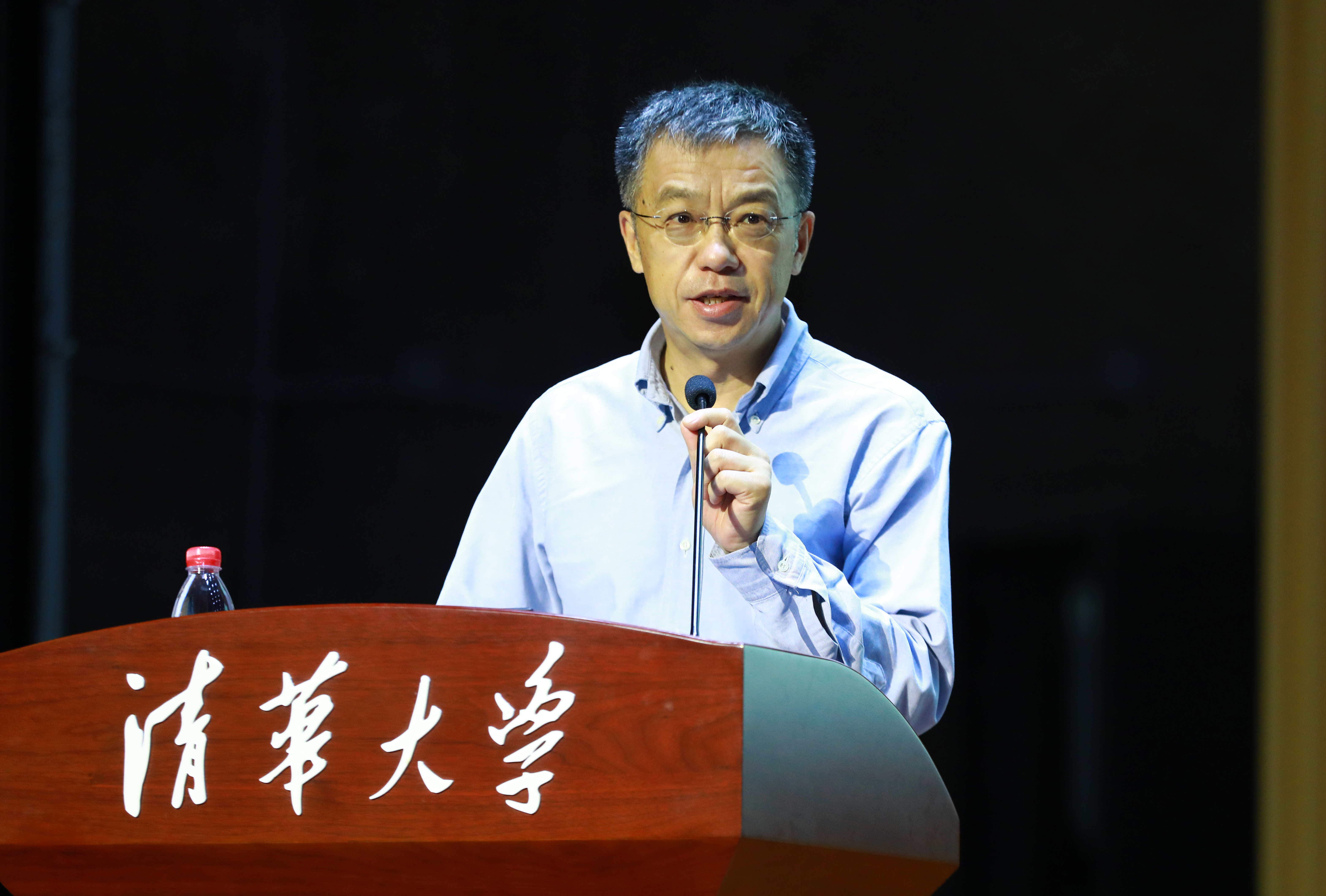 20220816-华体会网页版举办2022级本科生新生骨干训练营-严振峣-史宗恺作专题讲座.jpg