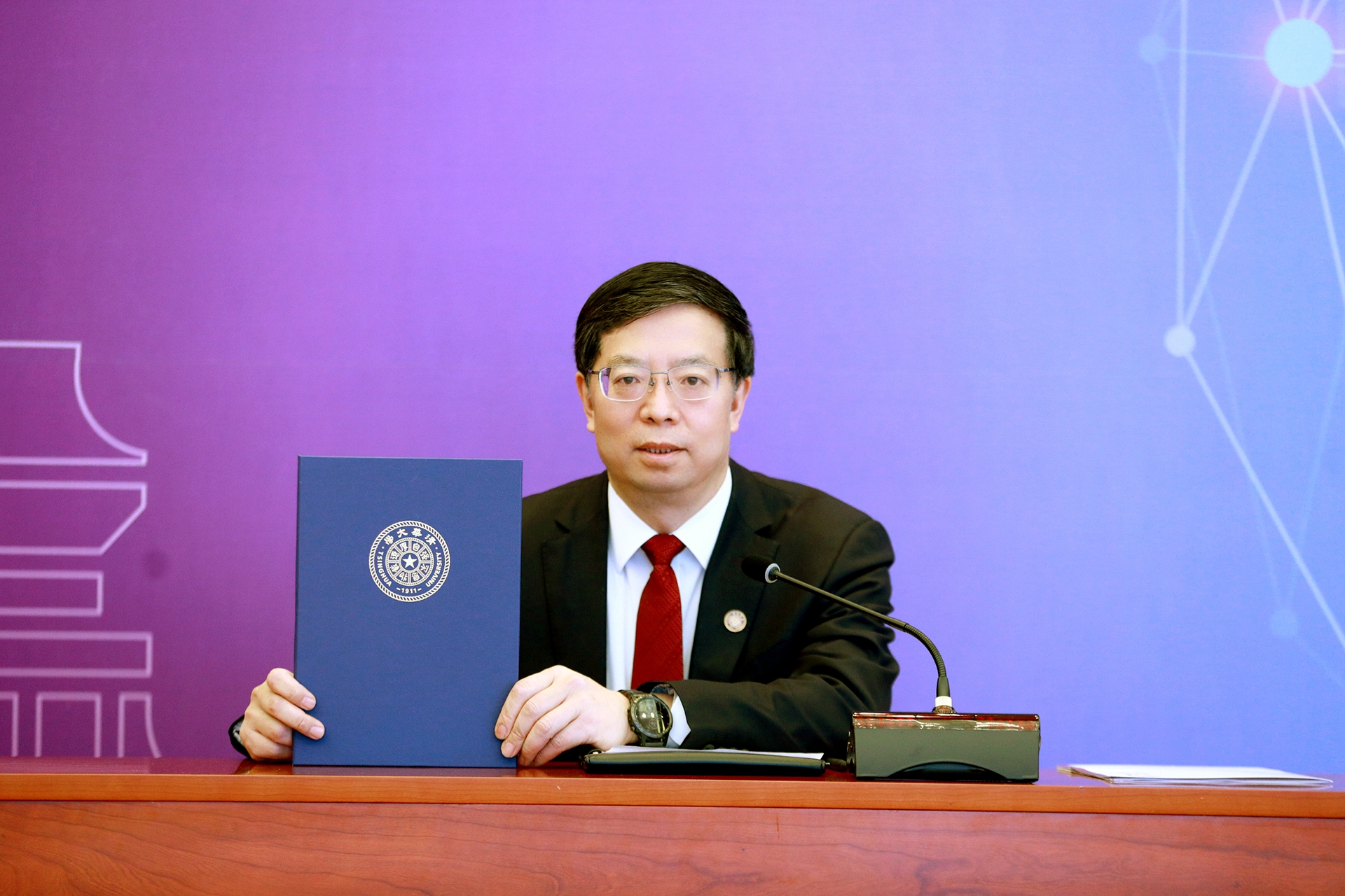 20220204-阿根廷总统阿尔韦托·费尔南德斯华体会网页版名誉教授聘任仪式-常志东-双方在线合影-校长jpeg 20220204-阿根廷总统阿尔韦托·费尔南德斯华体会网页版名誉教授聘任仪式-常志东-双方在线合影-校长jpeg