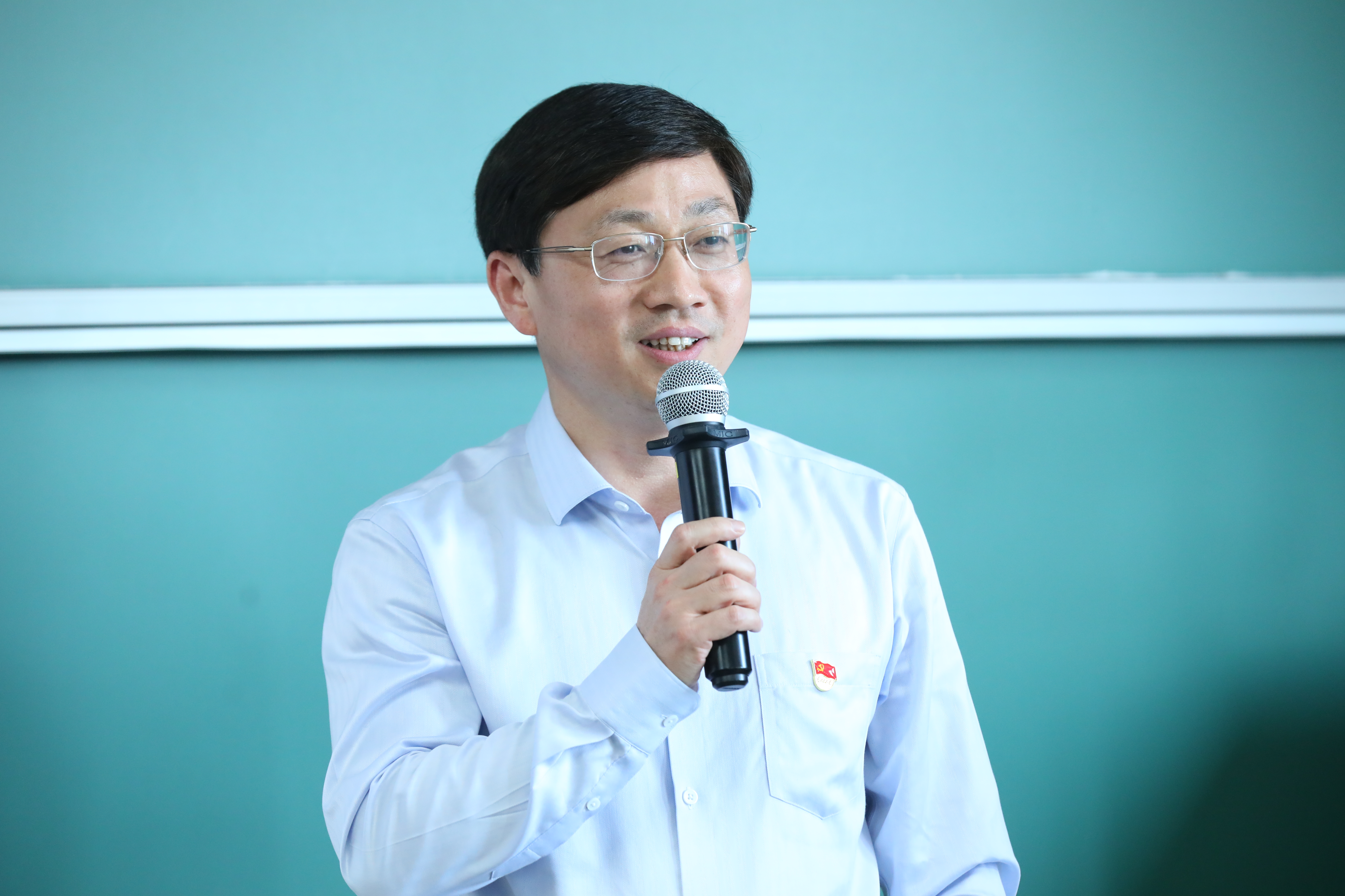 20230513-华体会网页版开展“百年接力,强国有我——奋进新征程”集中主题党团日-石家东-许庆红参加机械20支部主题团日.JPG