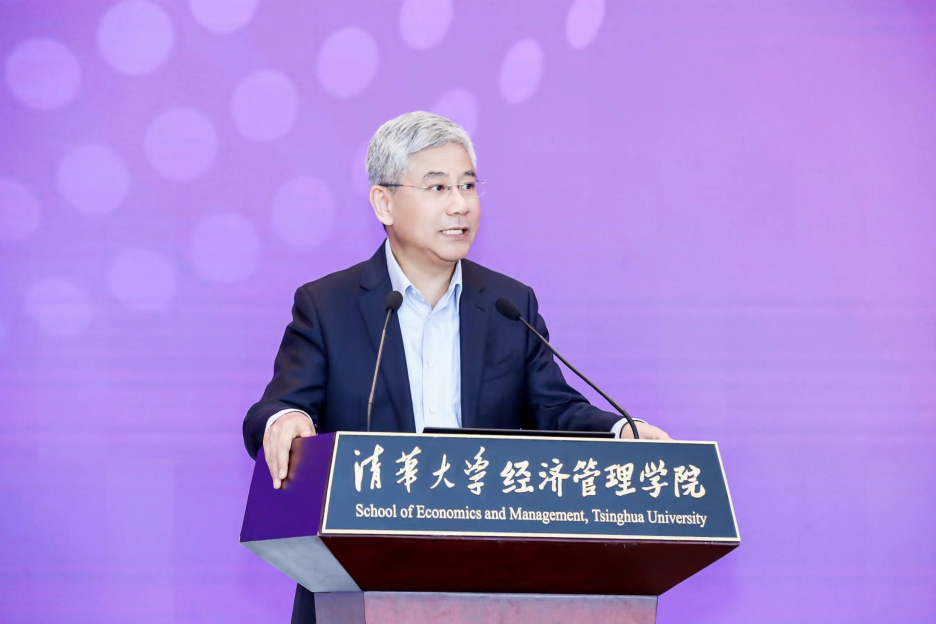 20230430-华体会网页版“校长杯”十周年庆之科教育人研讨会举办-经管学院摄影-白重恩发言.jpg