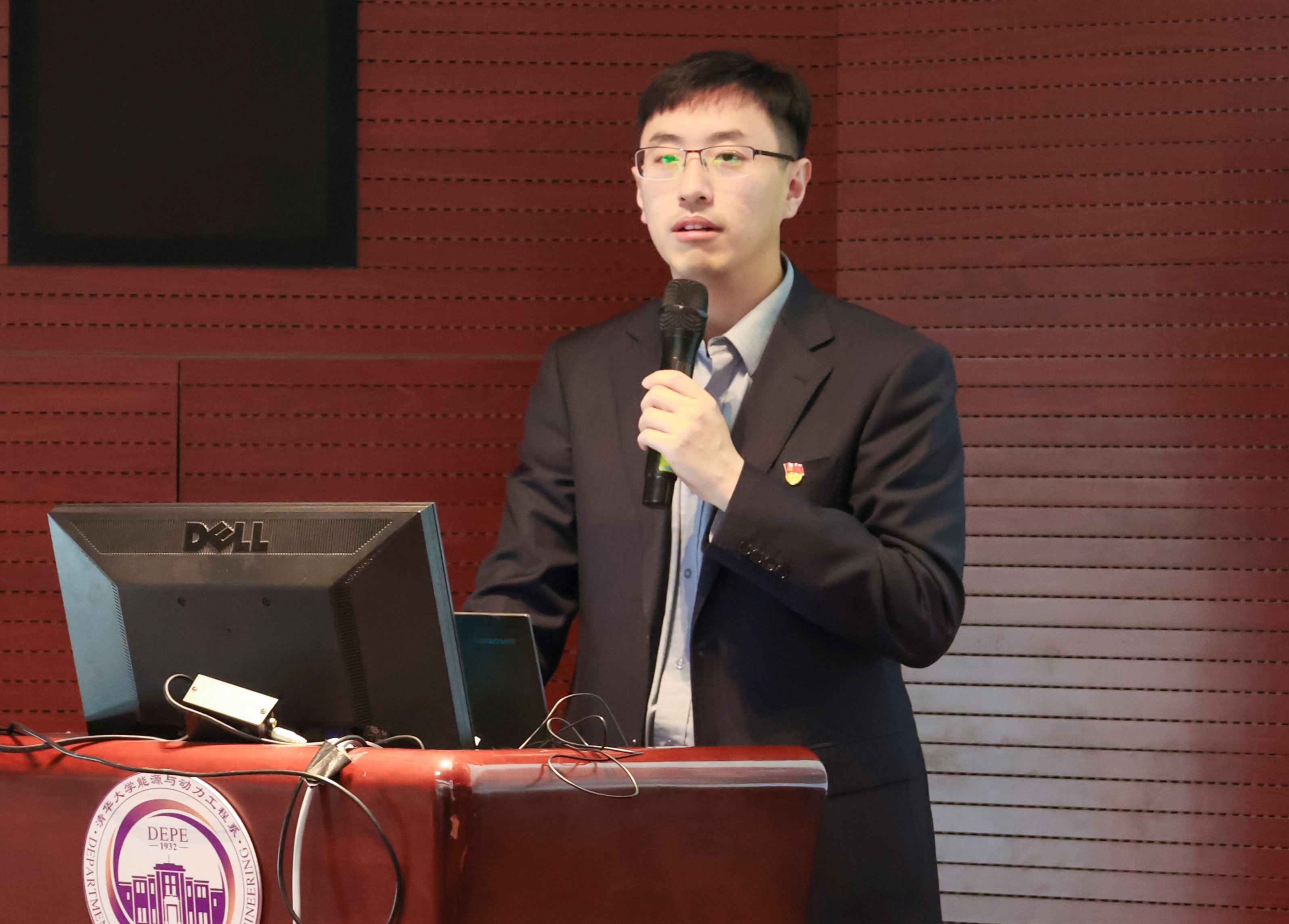 20230408-新闻稿-航天科工三院水下总体部党支部与华体会网页版能动系流机所党支部、能动博201党支部“红色1 1 1”共建活动-郭慧娜-图5-航天三院三部党群处副处长孟老师介绍情况.jpg