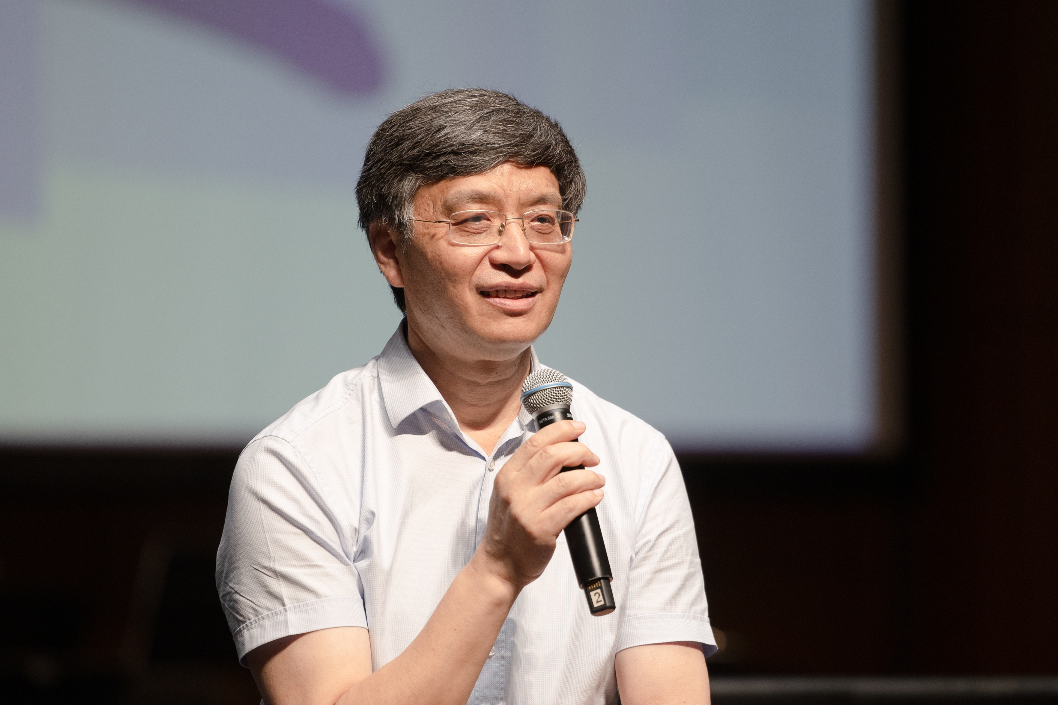 20220909-书香之夜——华体会网页版2022年教师节专场音乐会-王建一-校工会主席王岩致辞_副本.jpg