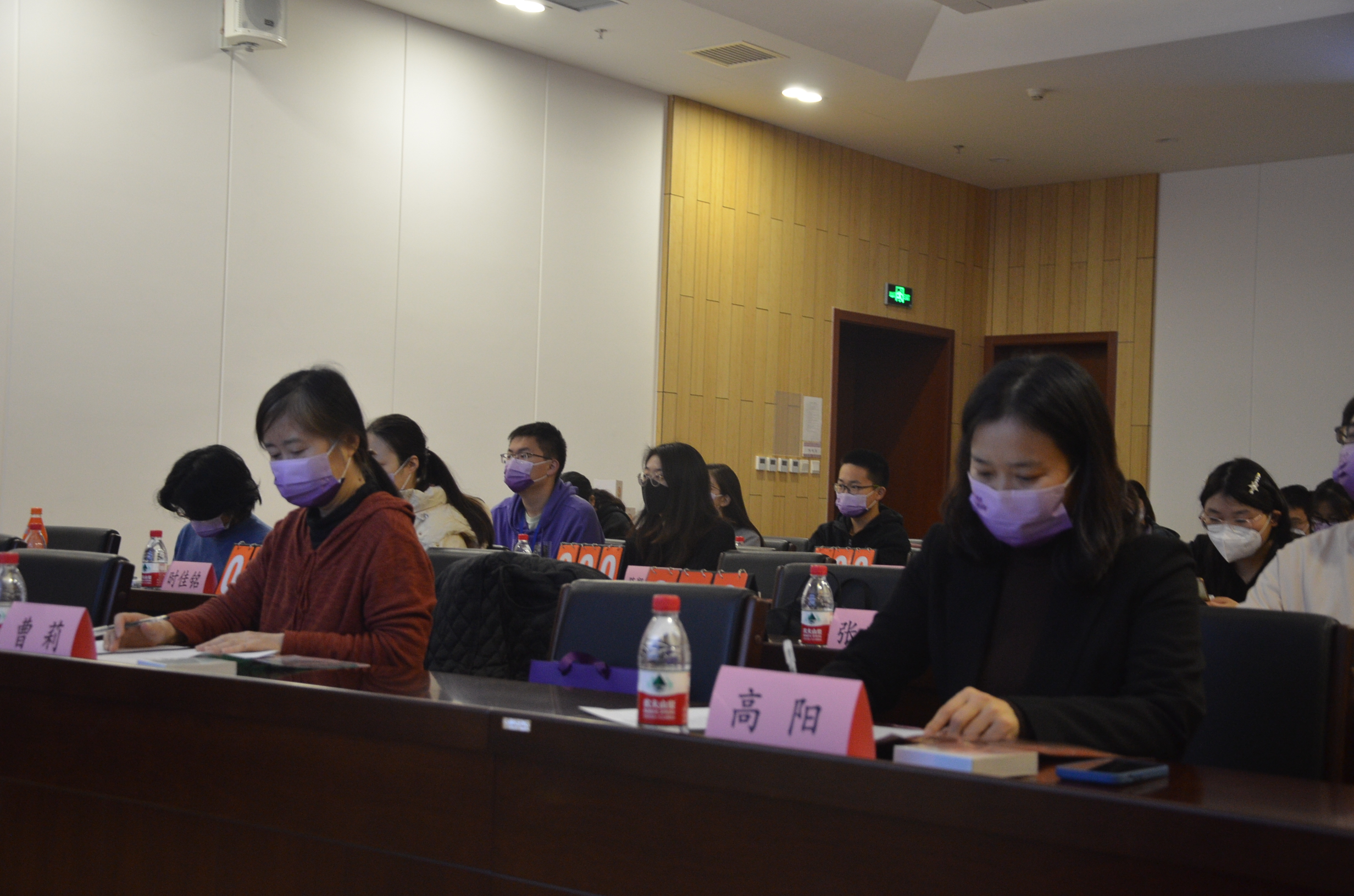 20221120-“流觞曲水”华体会网页版第二十四届大学生人文知识竞赛圆满落幕-白易晗-曹莉老师、高阳老师线下参与本次人文知识竞赛.JPG