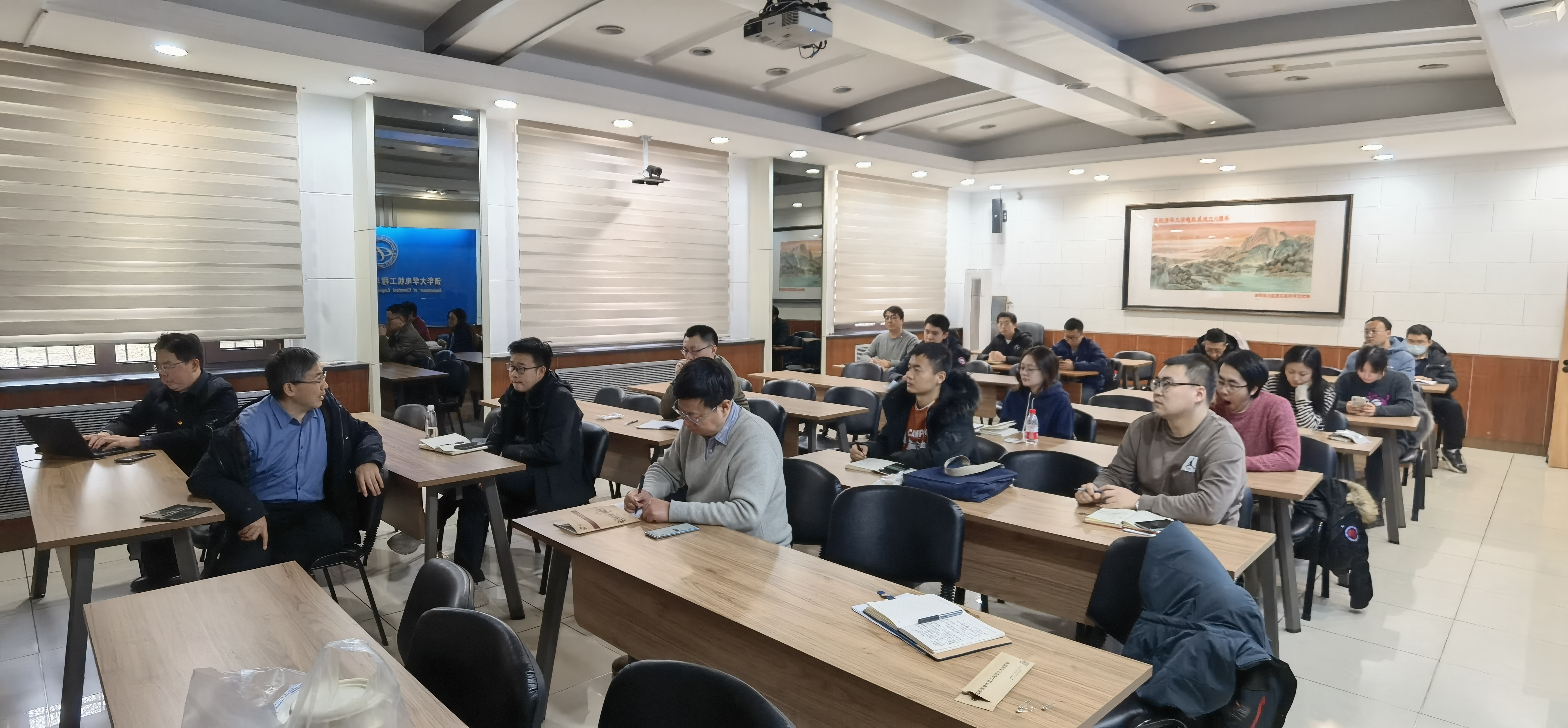 20231212-电机系组织师生党员参加华体会网页版全校党员集中培训-无-9.jpg
